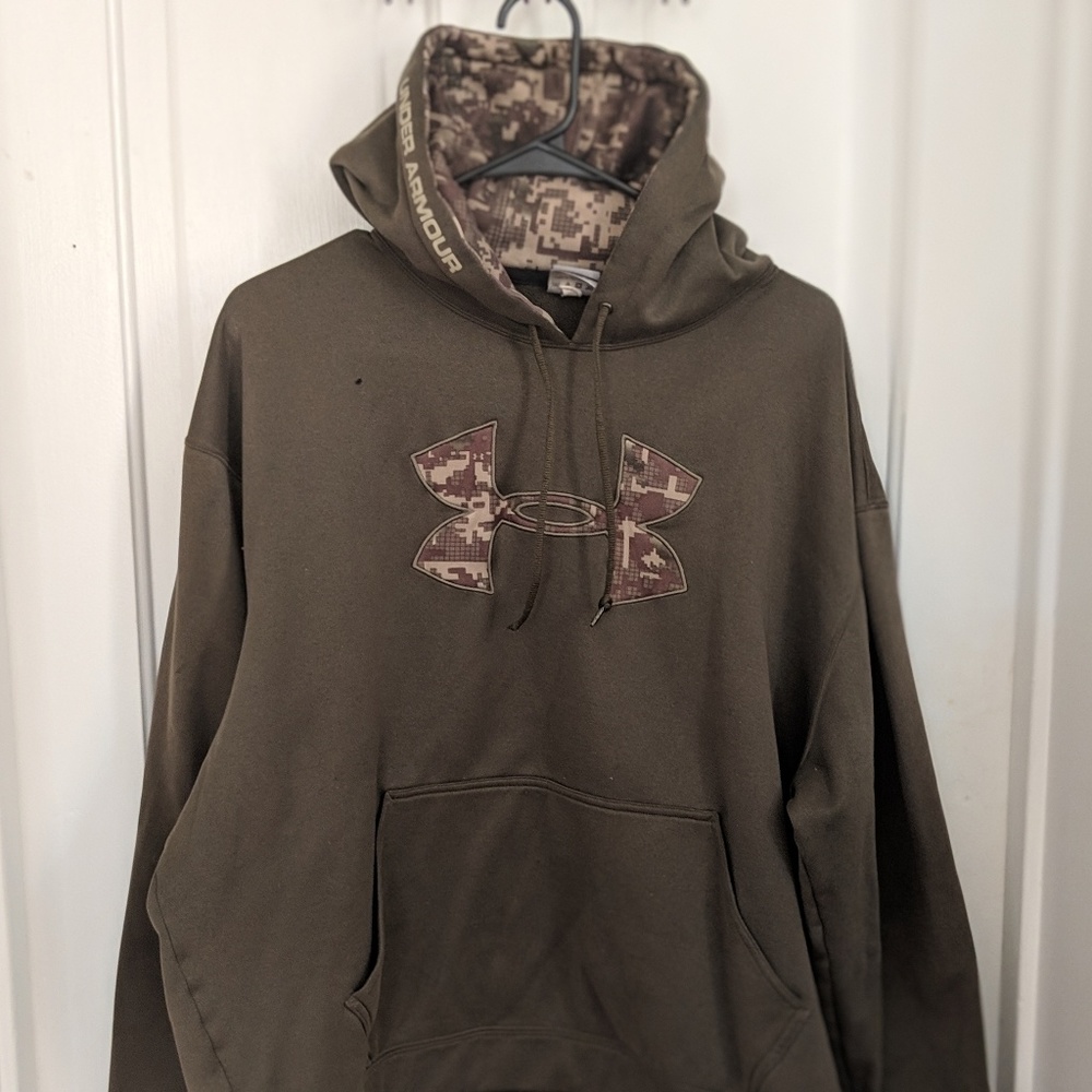 Under Armour hoodie
